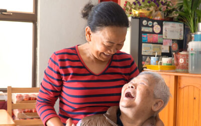 大公文汇︰我的家在香港|南丫岛印籍义工热心为长者理发 回馈无界邻里情